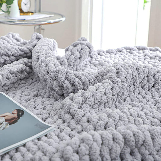 Cozy Thick Woven Blanket for Sofa and Bed - Indoor & Outdoor Use