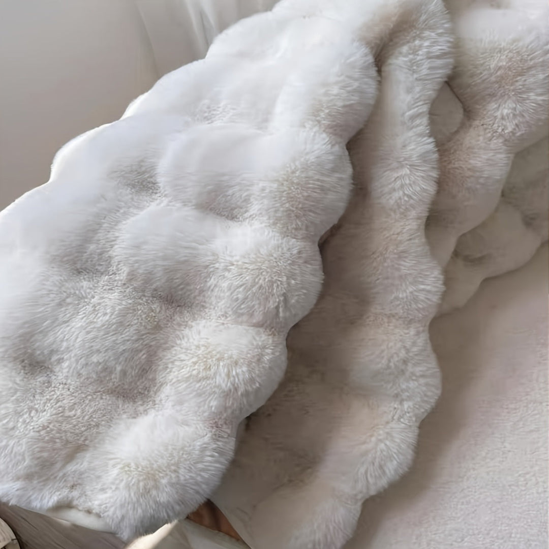Soft Fluffy Round Bubble Rug | Cozy Circle Carpet for Home Decor