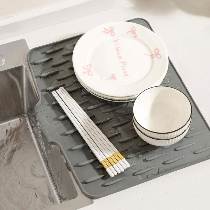 Multifunctional Silicone Heat Resistant Mat for Drying and Protection