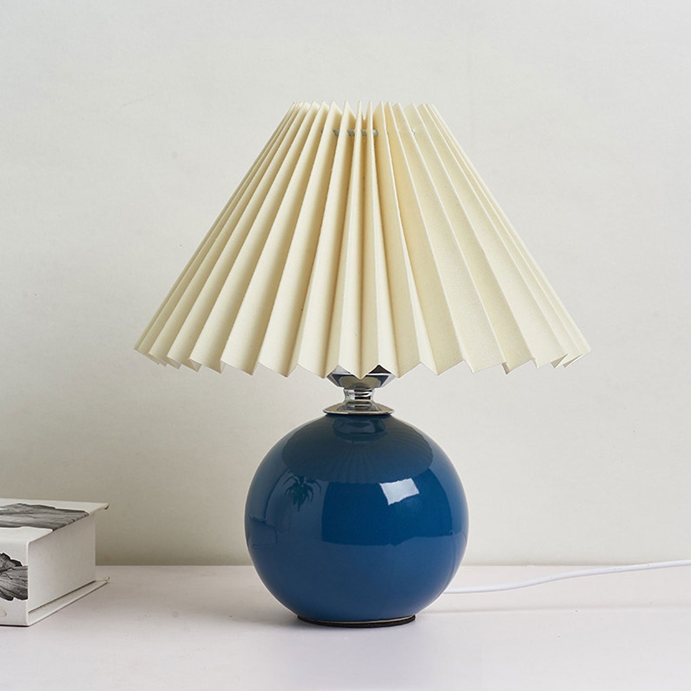 Nordic Minimalist Ceramic Table Lamp Pleated Shade 1-Light