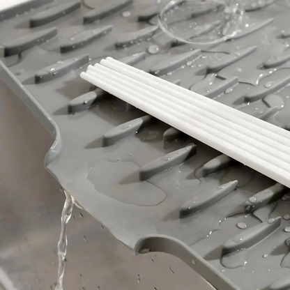 Multifunctional Silicone Heat Resistant Mat for Drying and Protection