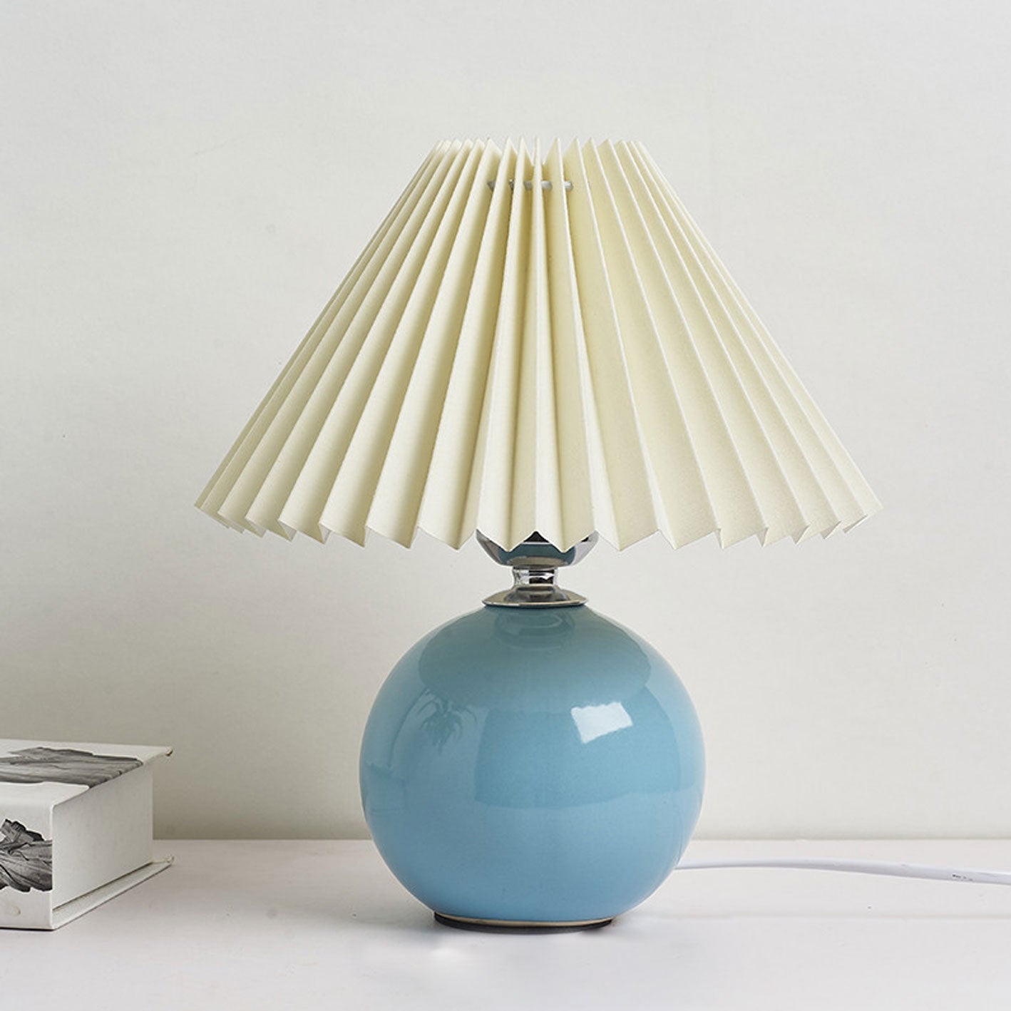 Nordic Minimalist Ceramic Table Lamp Pleated Shade 1-Light