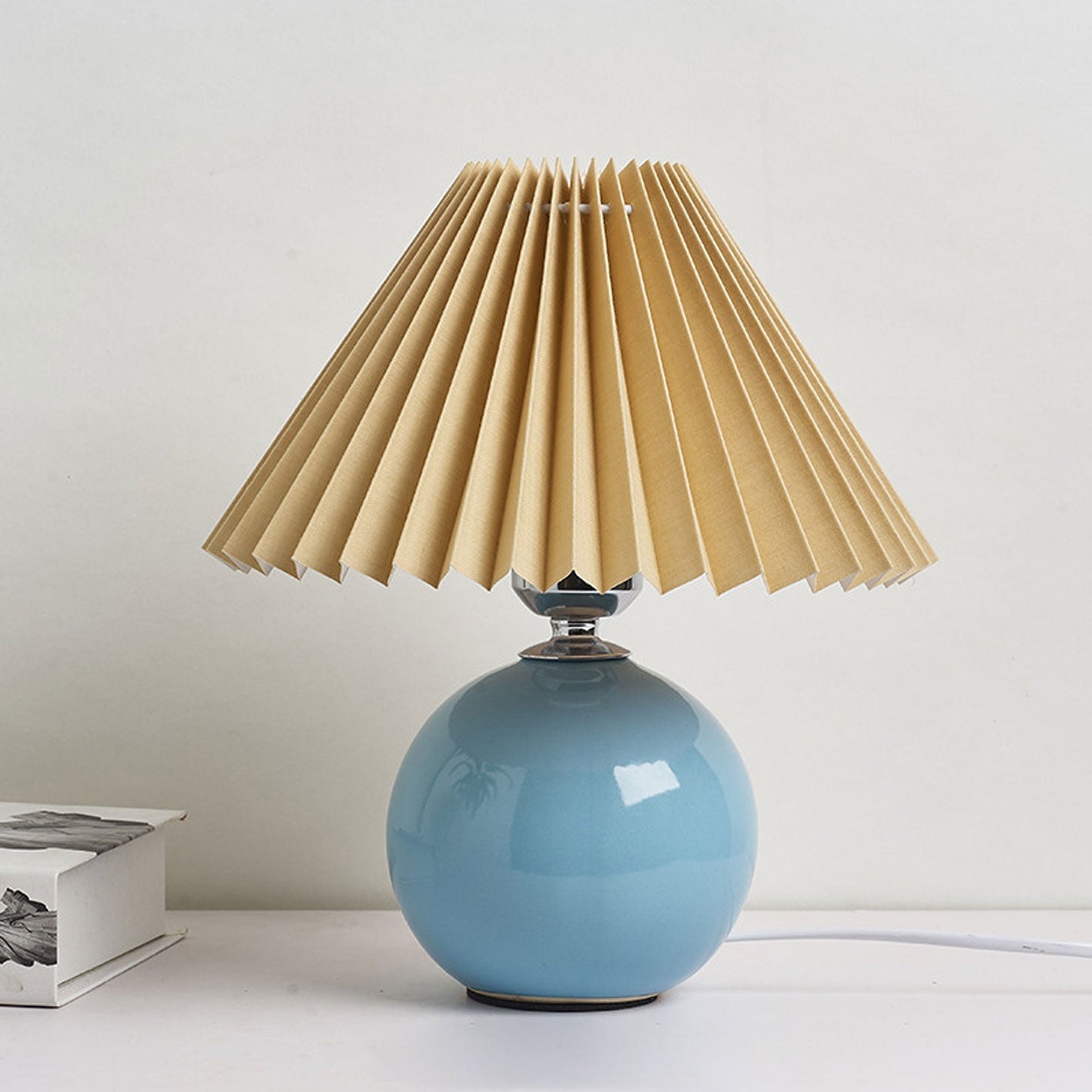 Nordic Minimalist Ceramic Table Lamp Pleated Shade 1-Light