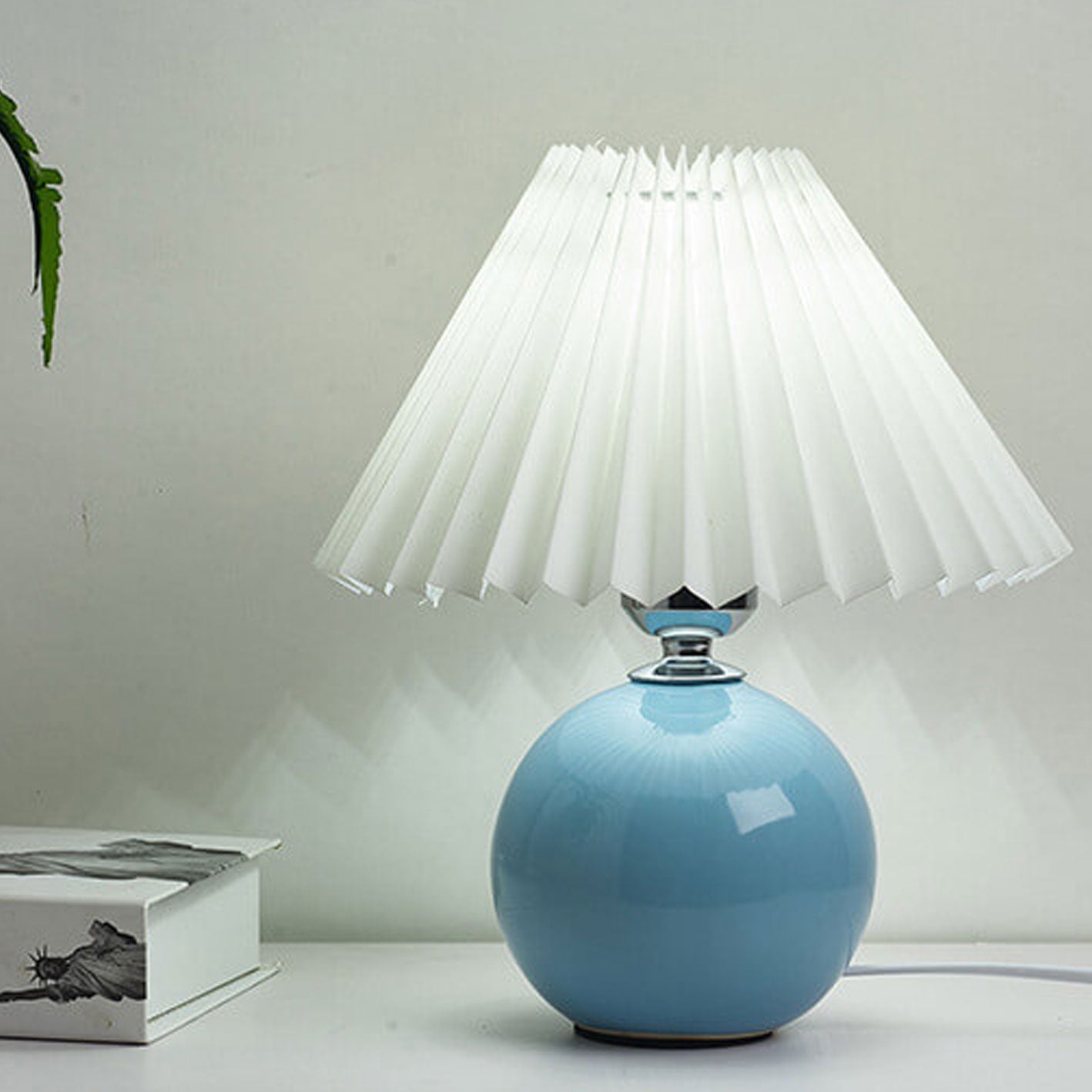 Nordic Minimalist Ceramic Table Lamp Pleated Shade 1-Light