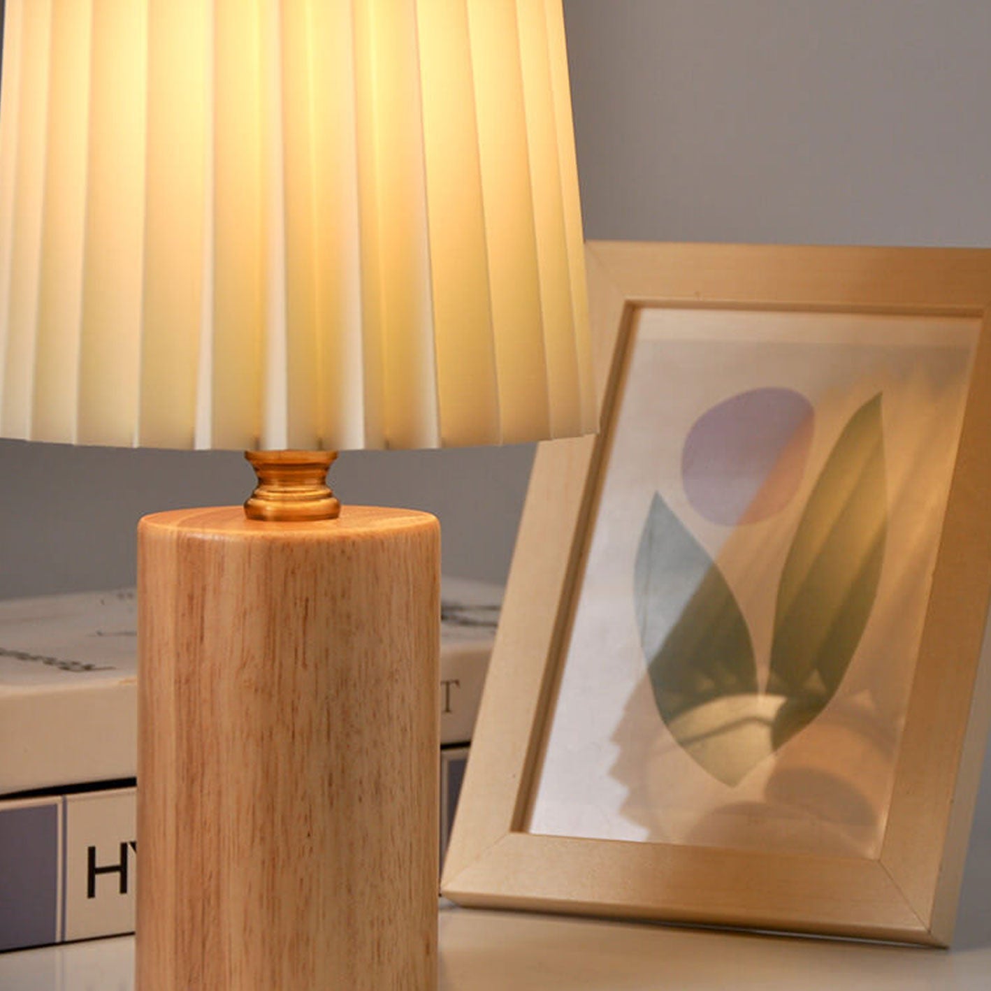 Vintage Korean Pleated Table Lamp Solid Wood Base 1-Light Column Lamp