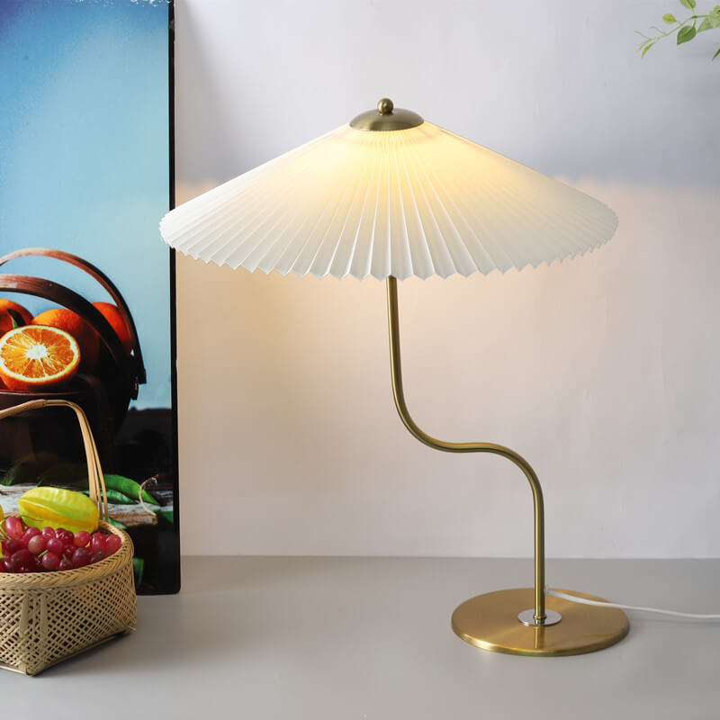 Retro Pleated Umbrella Shaped Table Lamp 1-Light Decorative Desk Light