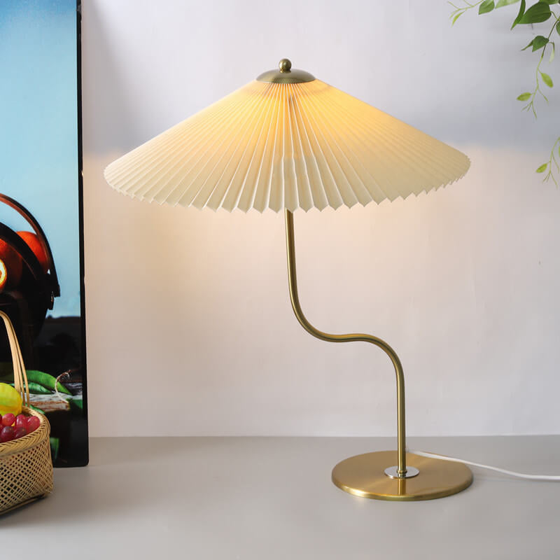 Retro Pleated Umbrella Shaped Table Lamp 1-Light Decorative Desk Light