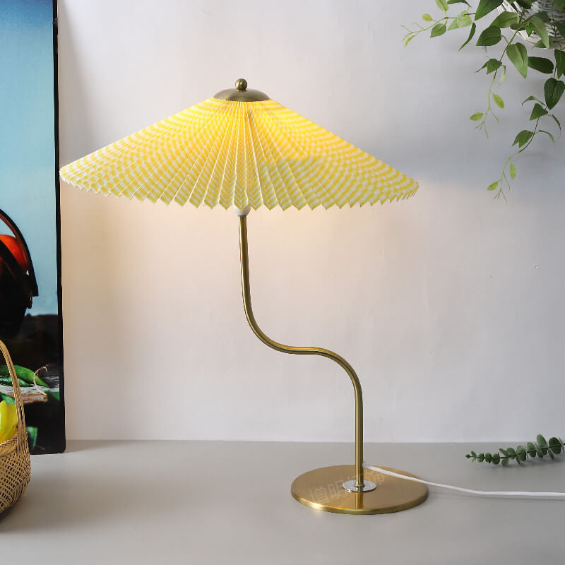 Retro Pleated Umbrella Shaped Table Lamp 1-Light Decorative Desk Light