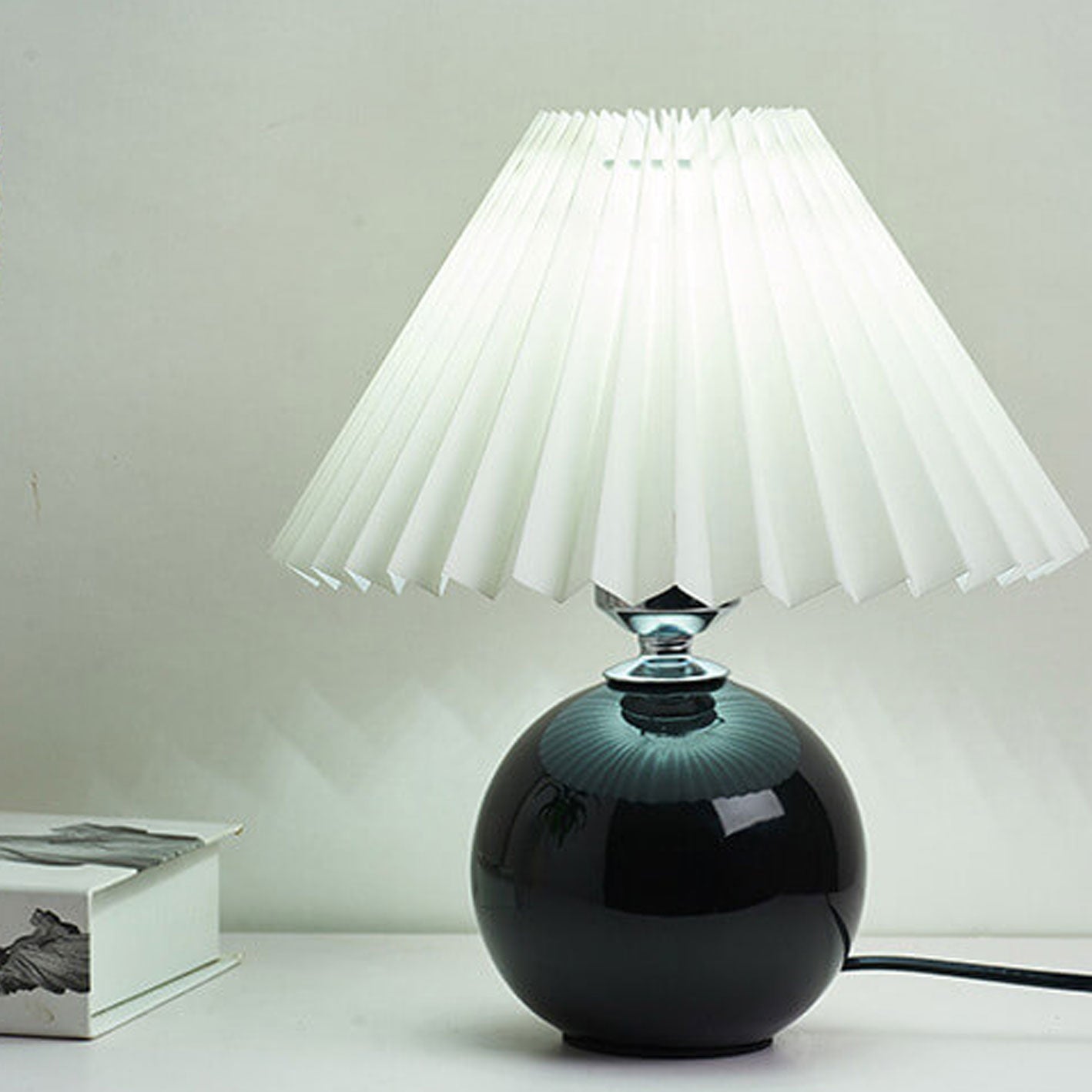 Nordic Minimalist Ceramic Table Lamp Pleated Shade 1-Light