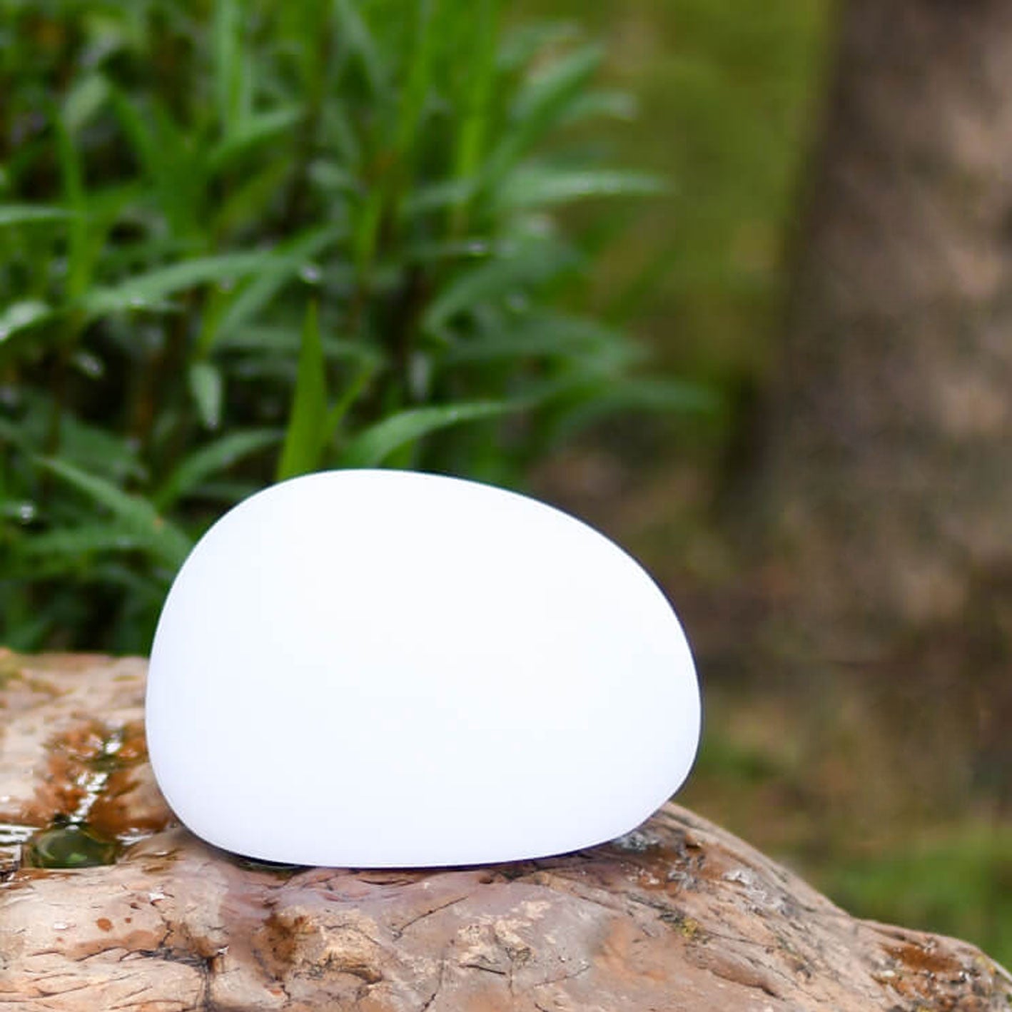 Solar Waterproof PE Spherical LED Lawn Light For Outdoor