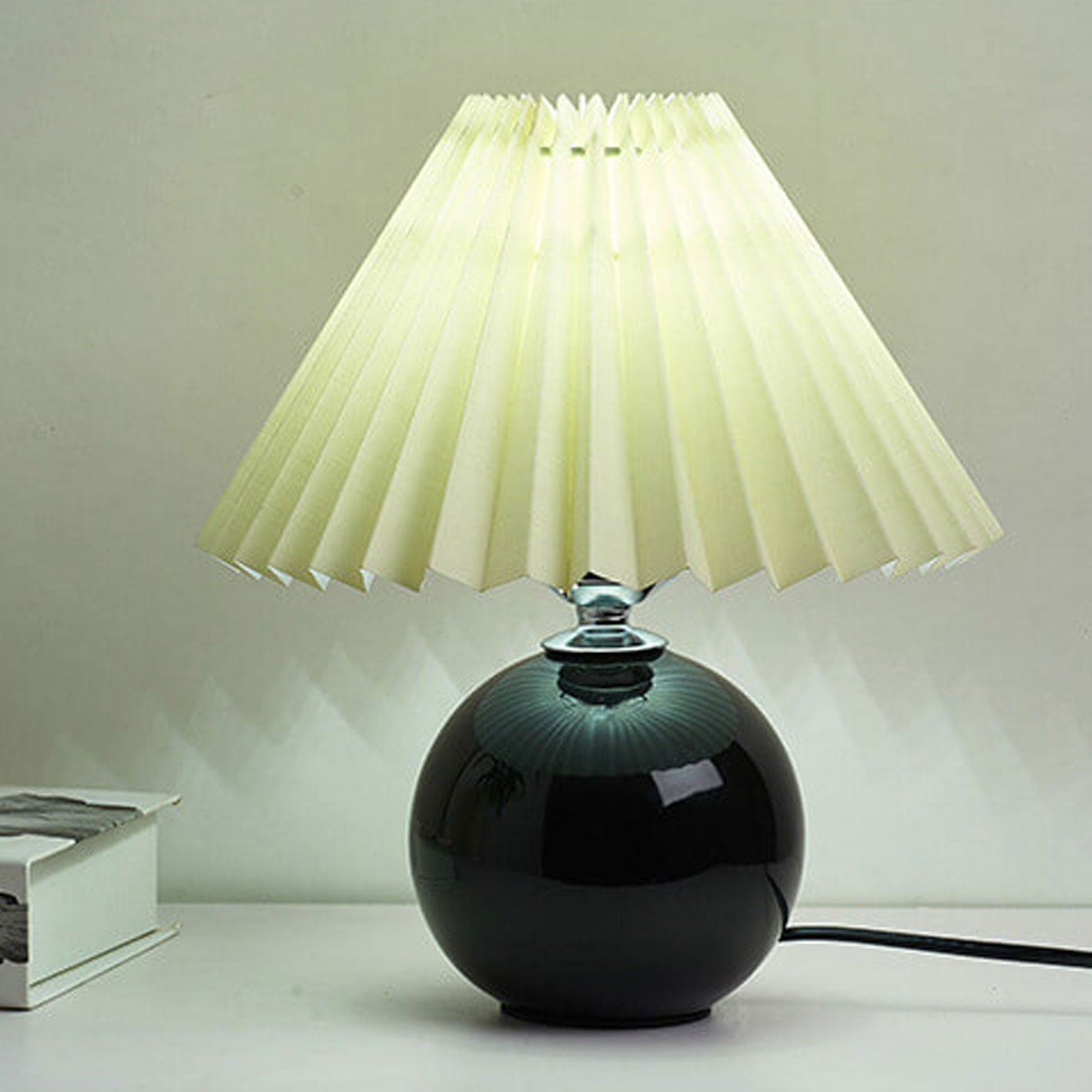 Nordic Minimalist Ceramic Table Lamp Pleated Shade 1-Light