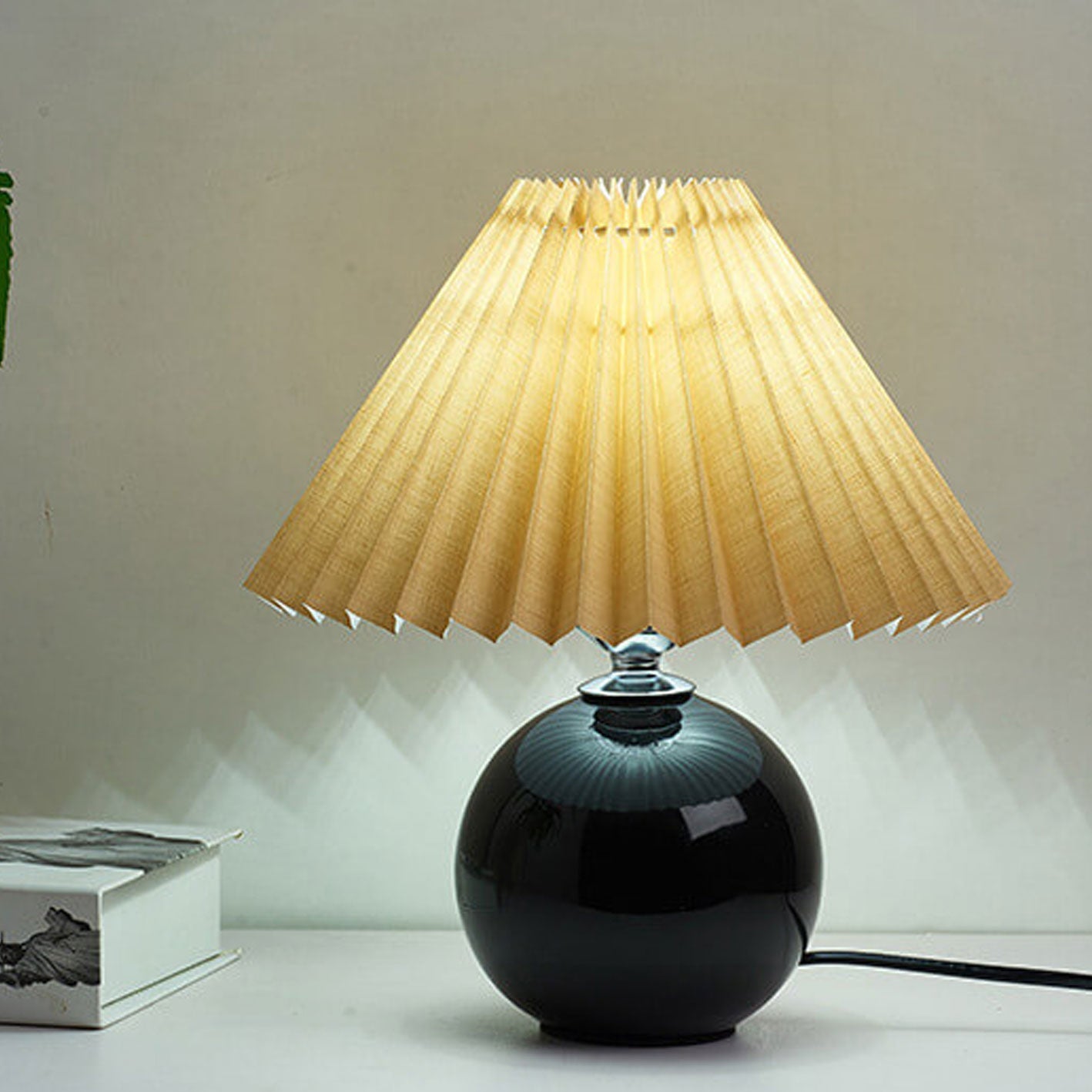 Nordic Minimalist Ceramic Table Lamp Pleated Shade 1-Light