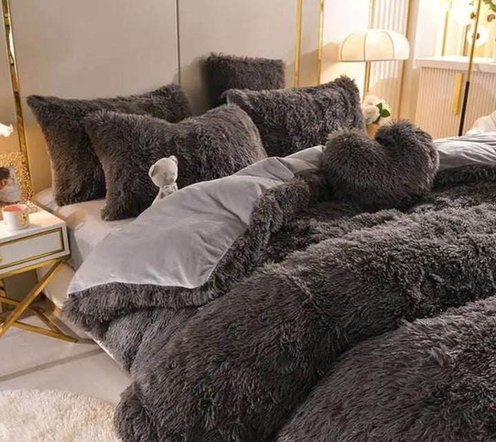 Luxury Plush Duvet Cover with Zipper Closure and Corner Straps-Orizon Depot