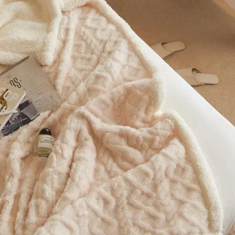 Cozy Thick Lambswool Blanket – Perfect for Winter Evenings
