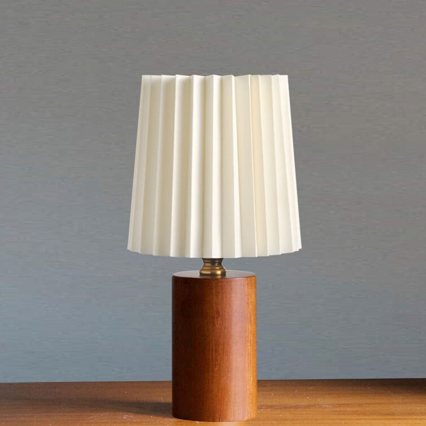 Vintage Korean Pleated Table Lamp Solid Wood Base 1-Light Column Lamp