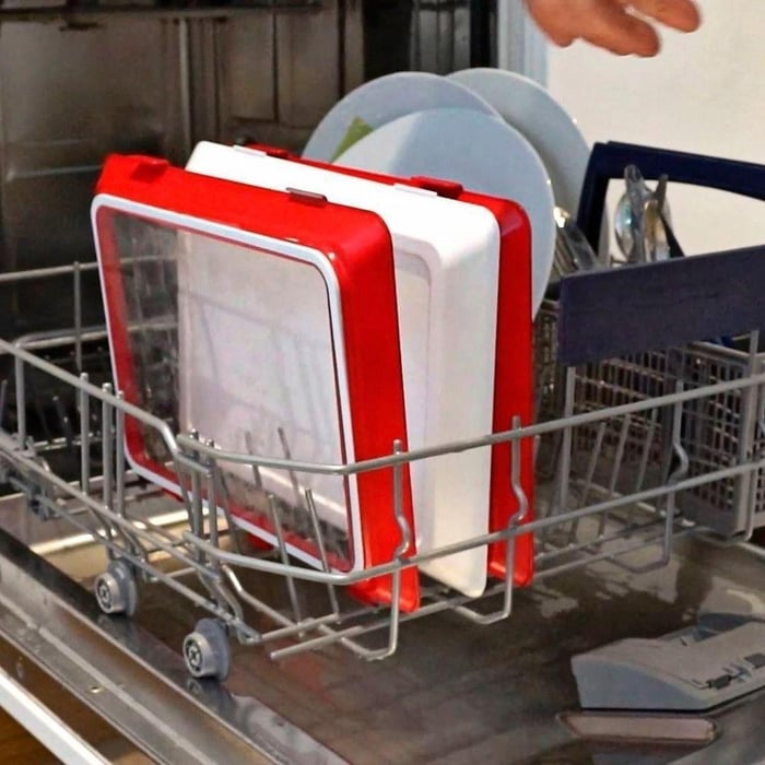 Storage Plate for Prolonged Food Freshness with Stretch Seal Film