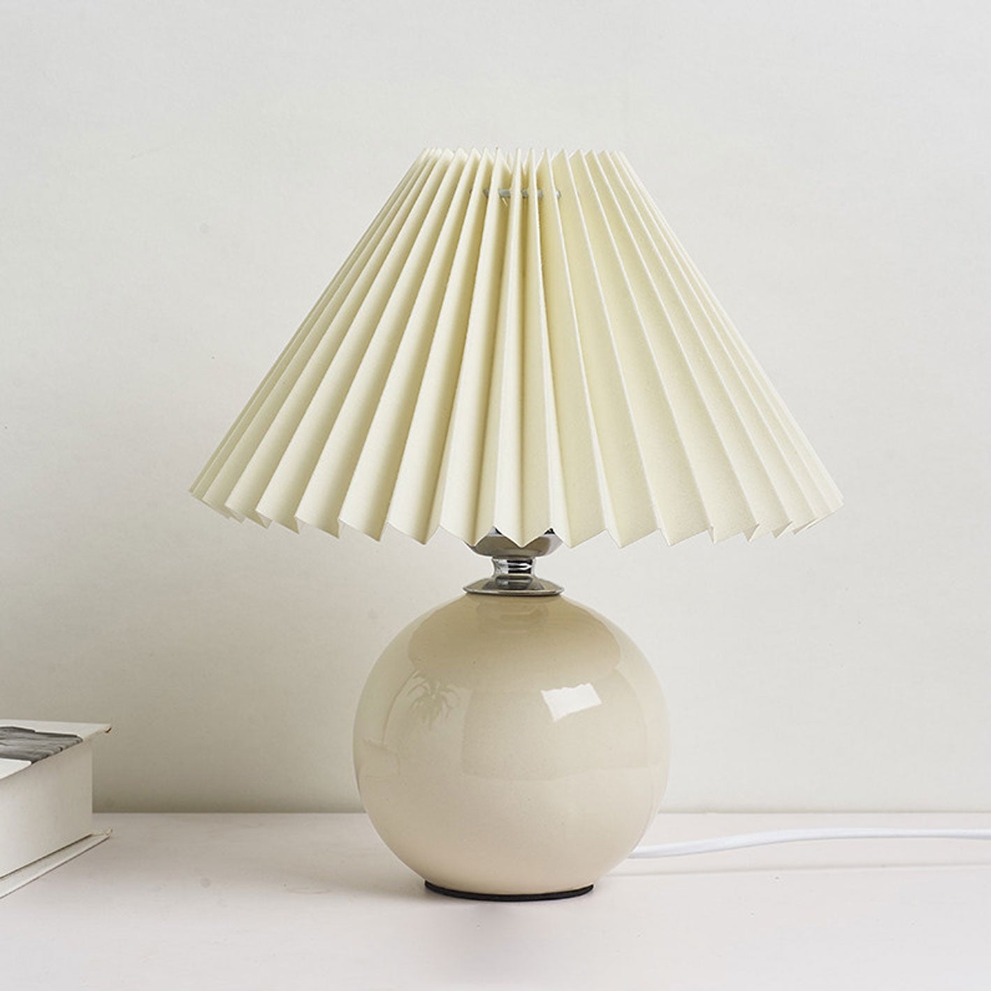 Nordic Minimalist Ceramic Table Lamp Pleated Shade 1-Light