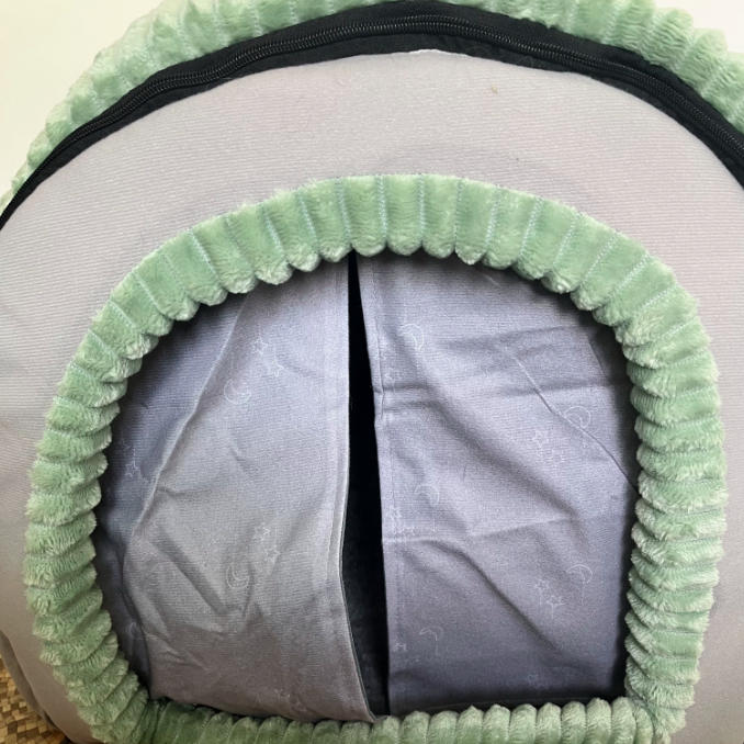 Stylish Minimalist Velvet Sponge Foldable Cat Bed for Home Use-Orizon Depot