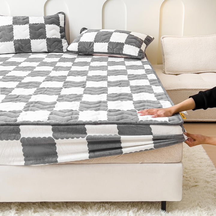 Milk Velvet Checked Fitted Sheet Mattress Cover for Cozy Bedding-Orizon Depot