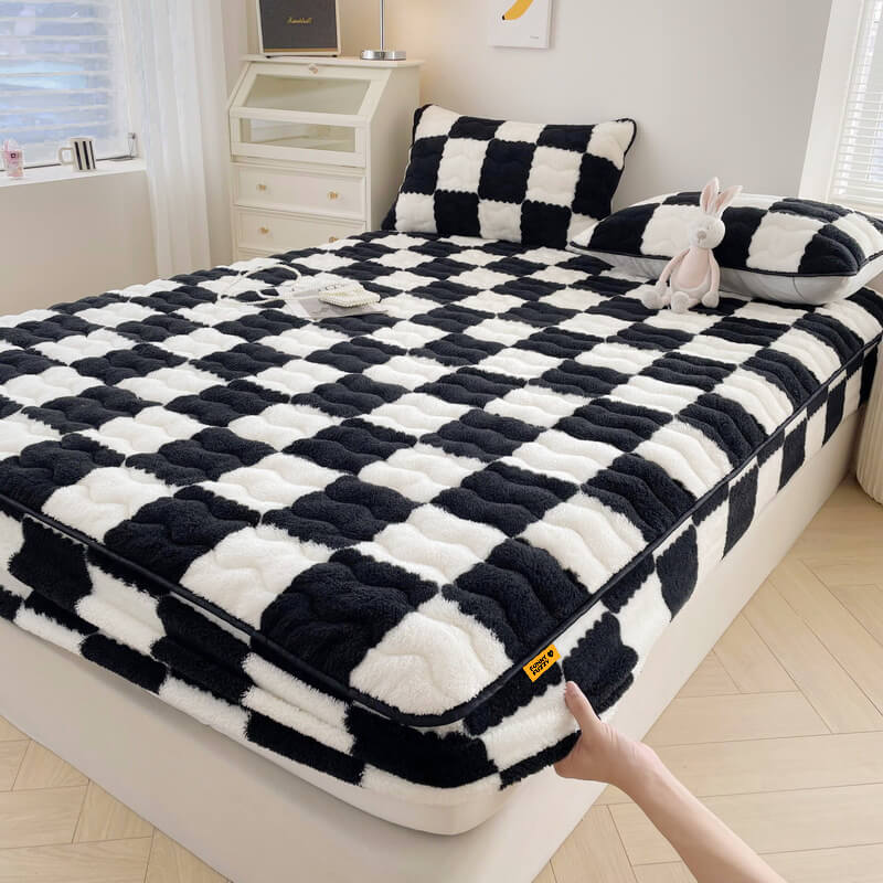 Milk Velvet Checked Fitted Sheet Mattress Cover for Cozy Bedding-Orizon Depot