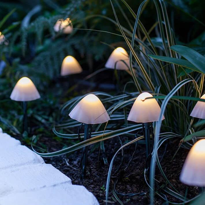 Contemporary Creative Plastic Solar LED Mushroom Lights String Lamp For Outdoor Patio
