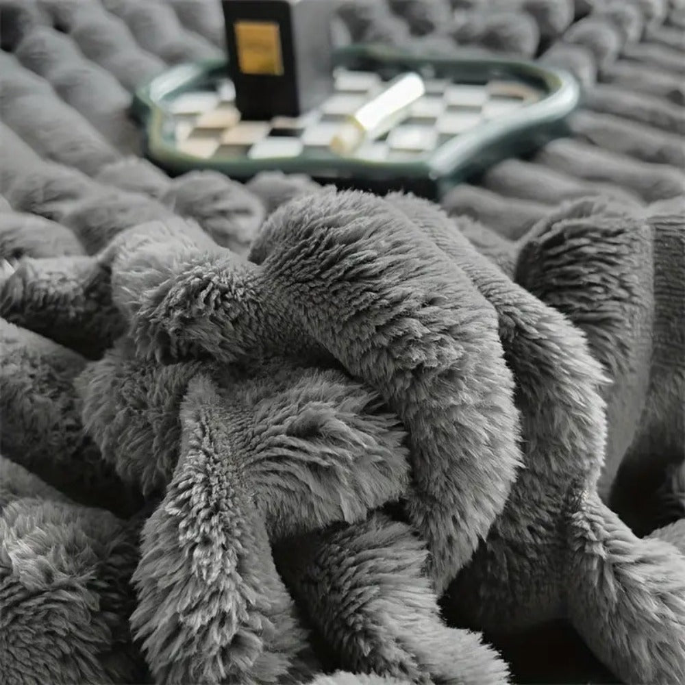 Cozy Striped Plush Blanket for Home Use - Indoor & Outdoor Use