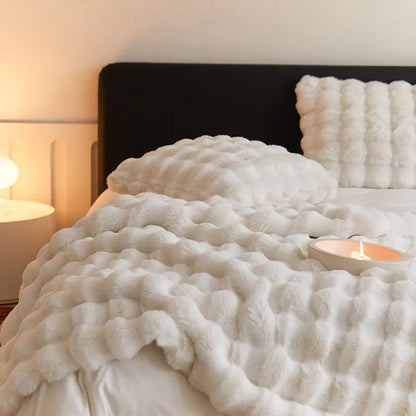 Cozy Ultra-Soft Throw Blanket for Ultimate Comfort - Outdoor Decor