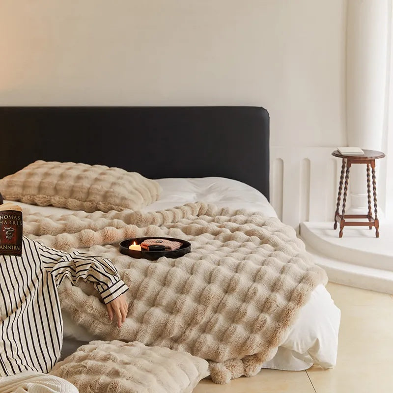 Cozy Ultra-Soft Throw Blanket for Ultimate Comfort - Outdoor Decor
