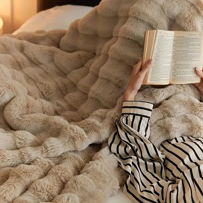 Cozy Ultra-Soft Throw Blanket for Ultimate Comfort - Outdoor Decor