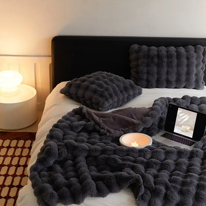 Cozy Ultra-Soft Throw Blanket for Ultimate Comfort - Outdoor Decor