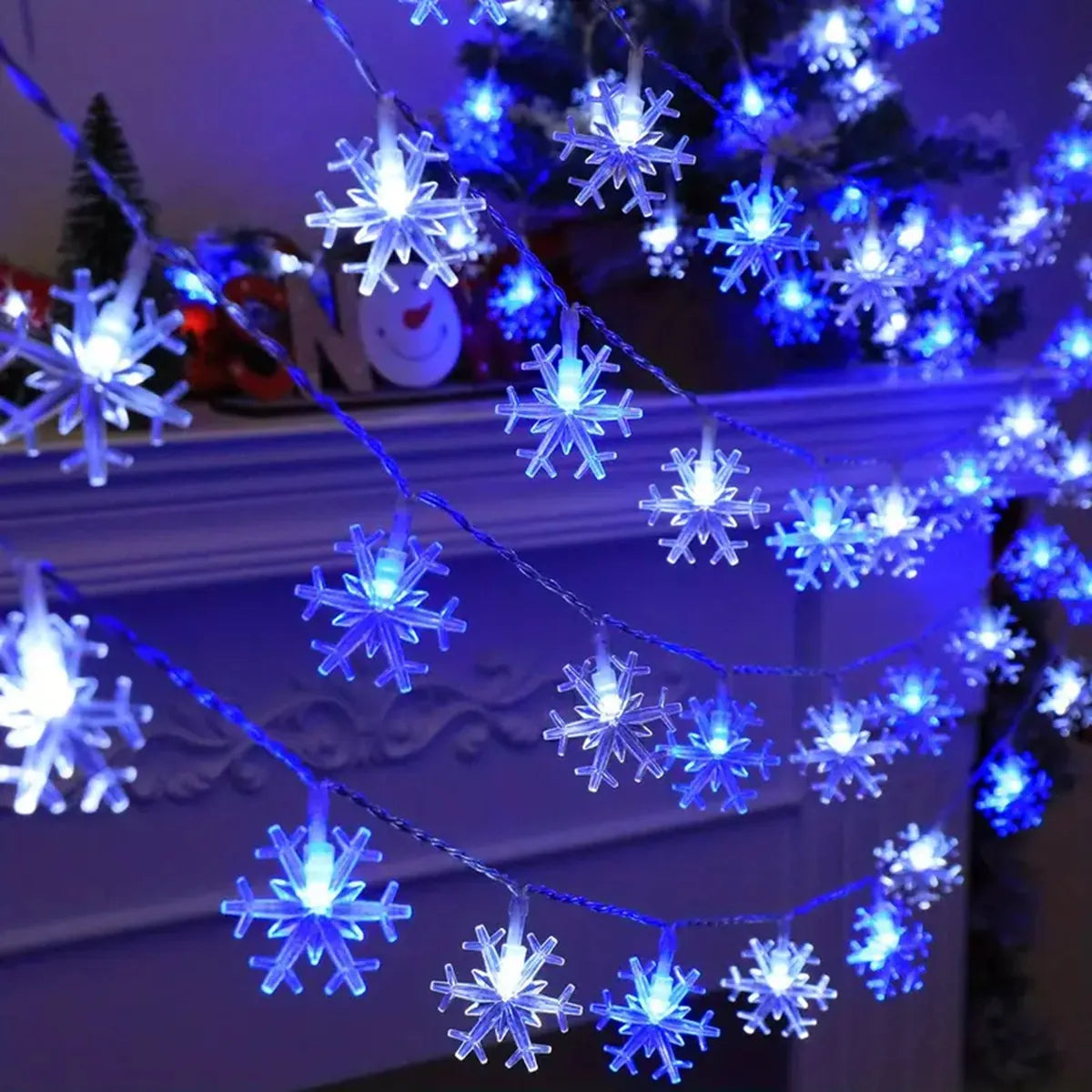 Christmas's LED Snowflake String Lights for Indoor & Outdoor Decor