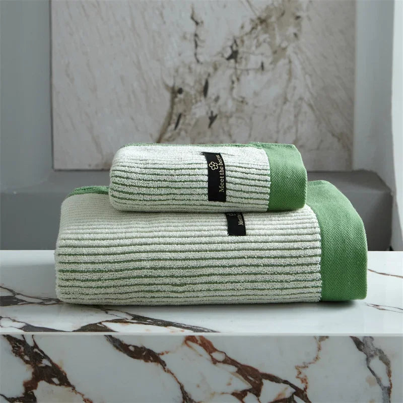Luxurious Organic Cotton Bath Towel - Soft and Absorbent Design-Orizon Depot