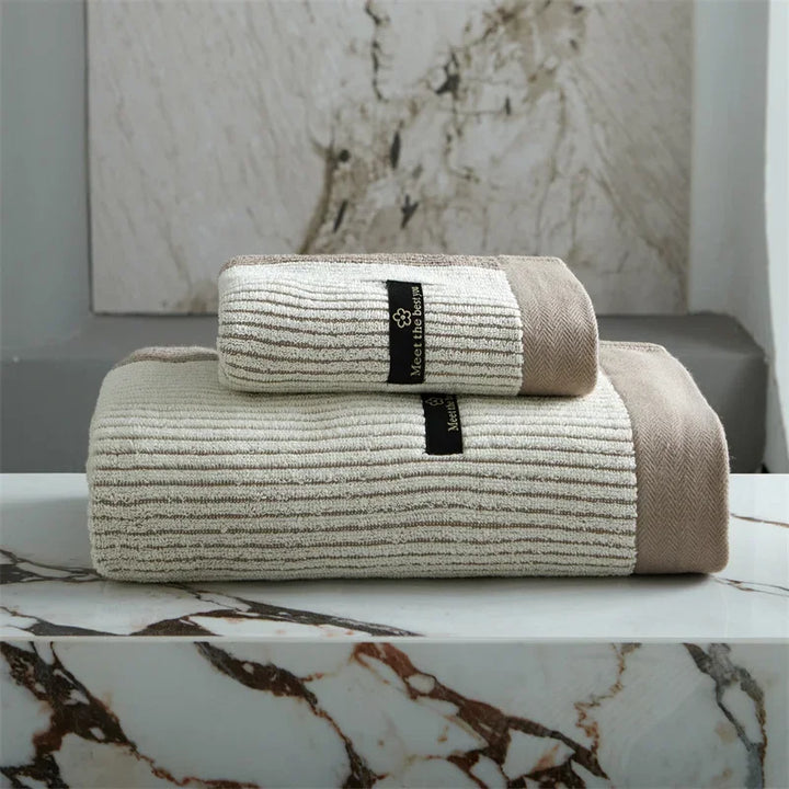 Luxurious Organic Cotton Bath Towel - Soft and Absorbent Design-Orizon Depot