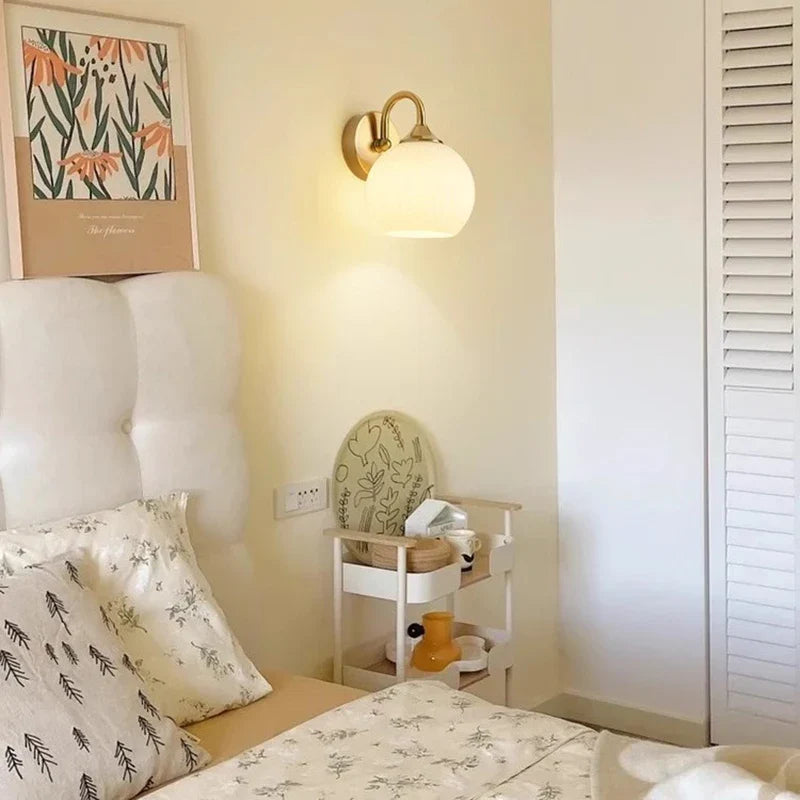 Modern Chrome Wall Lamp | Minimalist Design for Contemporary Spaces