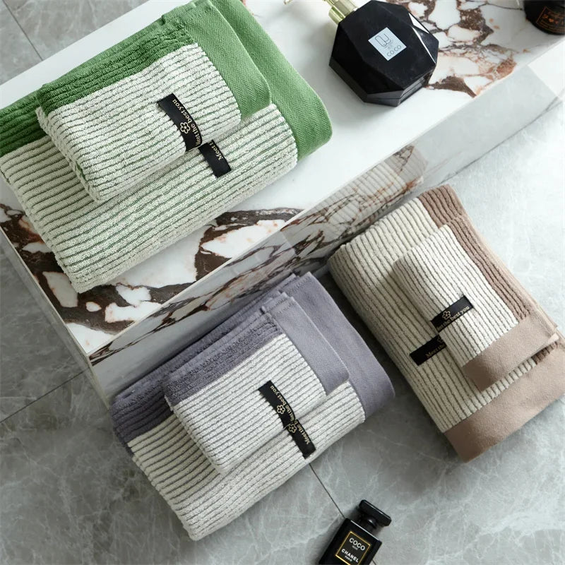 Luxurious Organic Cotton Bath Towel - Soft and Absorbent Design-Orizon Depot