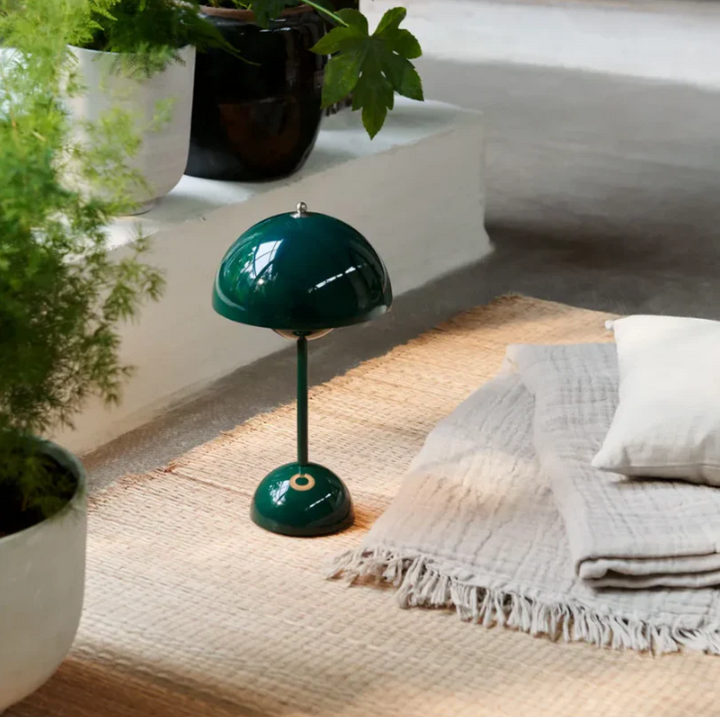 Scandinavian Design Modern Touch Table Lamp for Home Decor