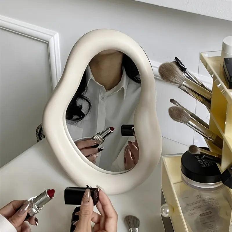 Deformed Mirror for Enhanced Reflection and Clarity-Orizon Depot