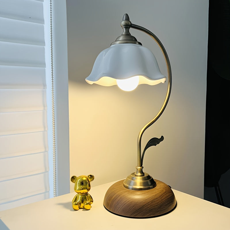 Antique Brass Goose Neck Table Lamp | USB Bedside Light