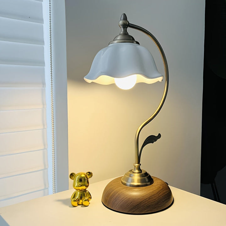Antique Brass Goose Neck Table Lamp | USB Bedside Light