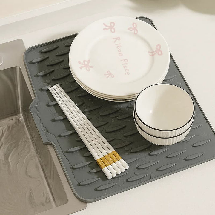 Fast-Drying Kitchen Mat | Sloped Design | Heat Resistant & No Puddles