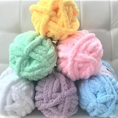 Cozy Thick Woven Blanket for Sofa and Bed - Indoor & Outdoor Use