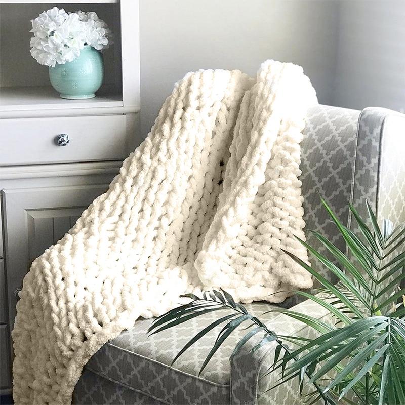 Cozy Thick Woven Blanket for Sofa and Bed - Indoor & Outdoor Use