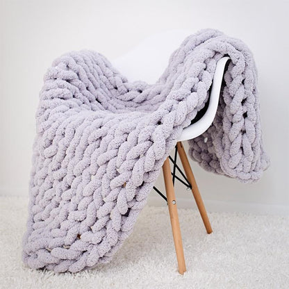 Cozy Thick Woven Blanket for Sofa and Bed - Indoor & Outdoor Use