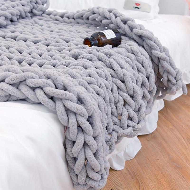 Cozy Thick Woven Blanket for Sofa and Bed - Indoor & Outdoor Use
