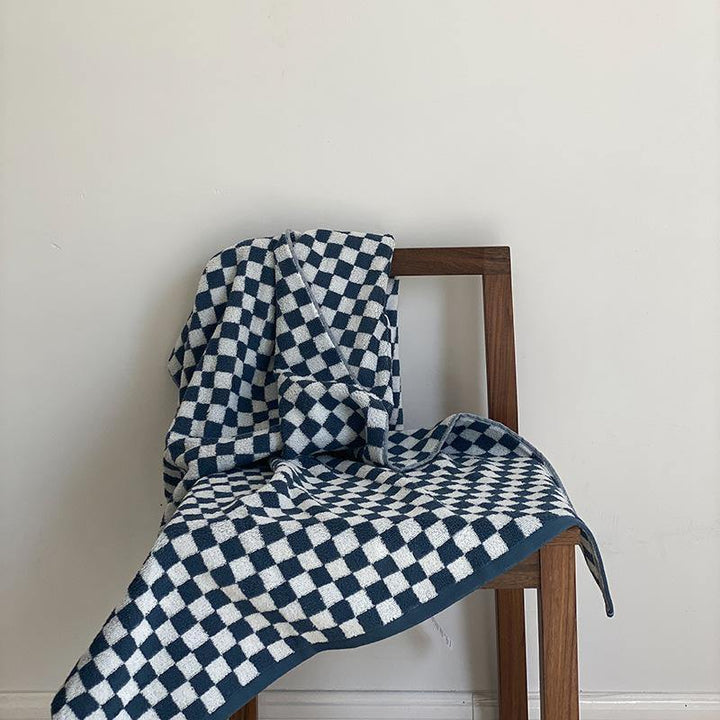 Classic Checkerboard Towel Set - Stylish and Absorbent Towels-Orizon Depot