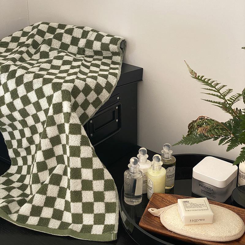 Classic Checkerboard Towel Set - Stylish and Absorbent Towels-Orizon Depot