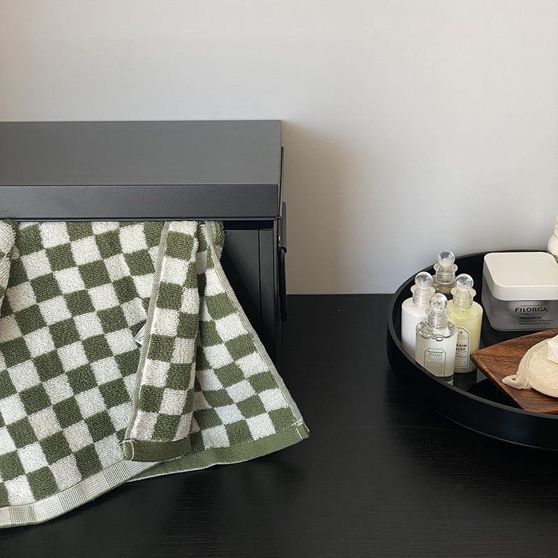 Classic Checkerboard Towel Set - Stylish and Absorbent Towels-Orizon Depot