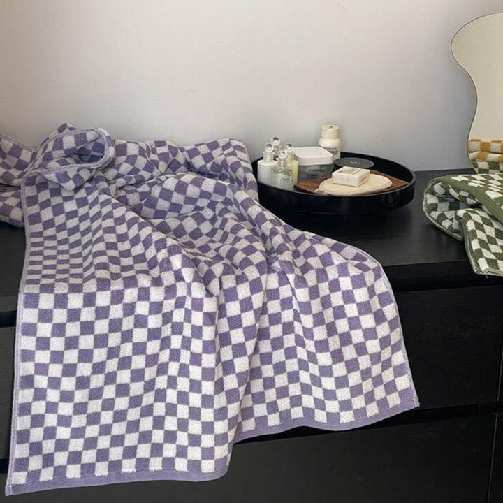 Classic Checkerboard Towel Set - Stylish and Absorbent Towels-Orizon Depot