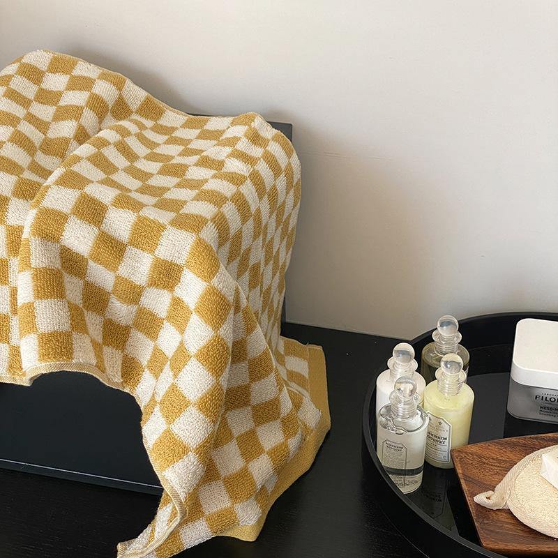 Classic Checkerboard Towel Set - Stylish and Absorbent Towels-Orizon Depot
