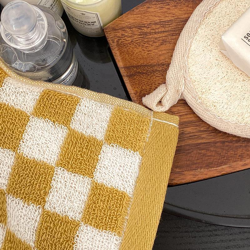 Classic Checkerboard Towel Set - Stylish and Absorbent Towels-Orizon Depot
